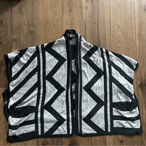 Mossimo Black Grey Cardigan Poncho Size Small